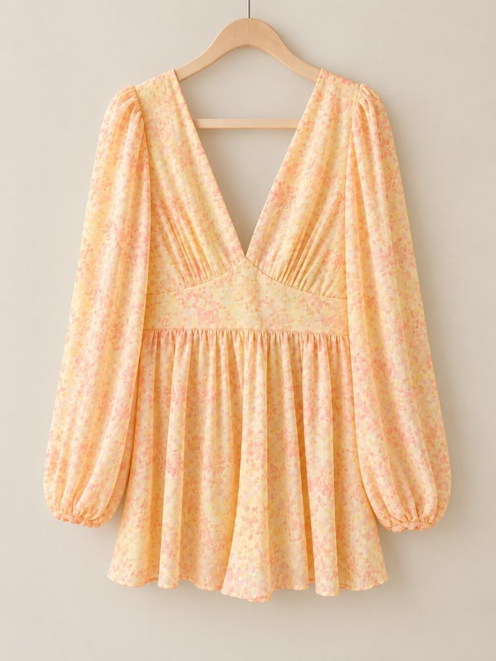 NWT Pretty Lavish Apricot Plunge Balloon Sleeve Romper US 6